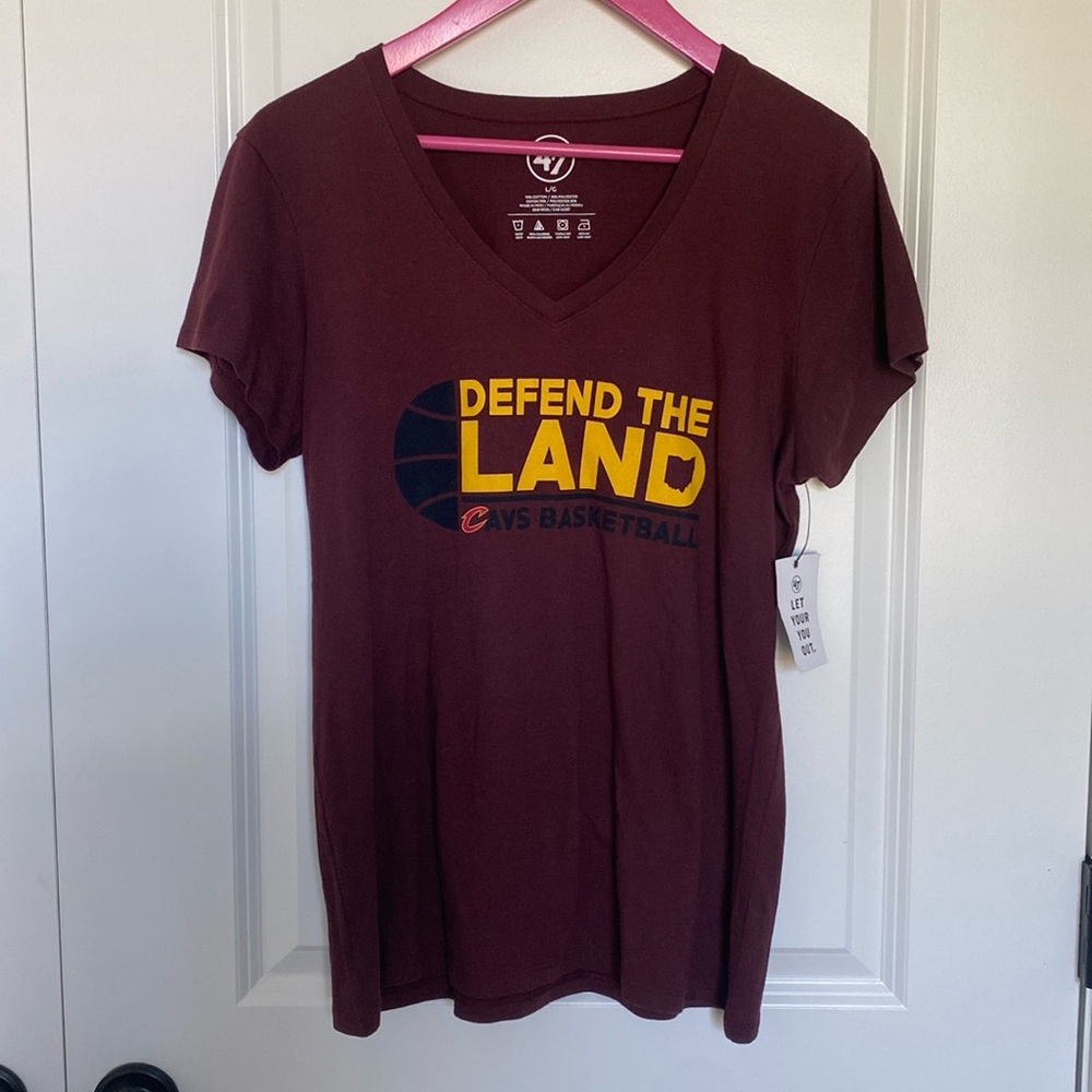 Cleveland Cavs‎ Women's  V Neck T